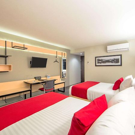 Comfort Inn Делисиас Екстериор снимка
