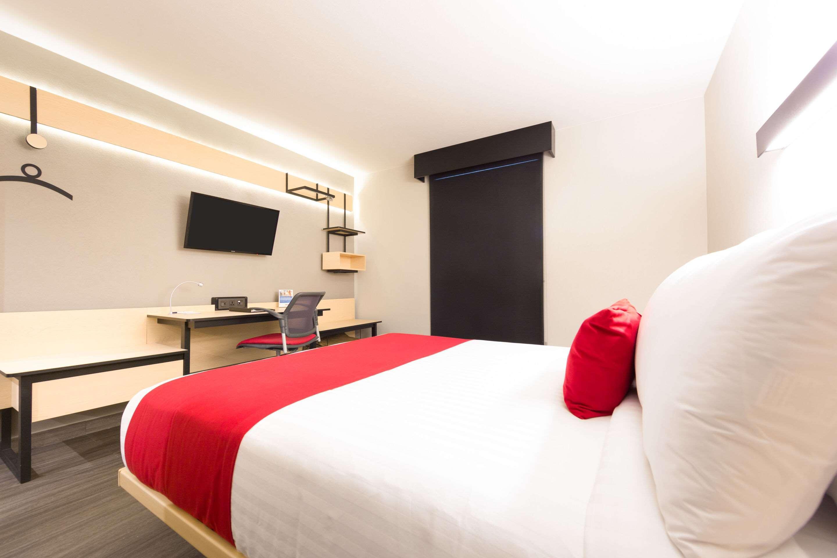 Comfort Inn Делисиас Екстериор снимка