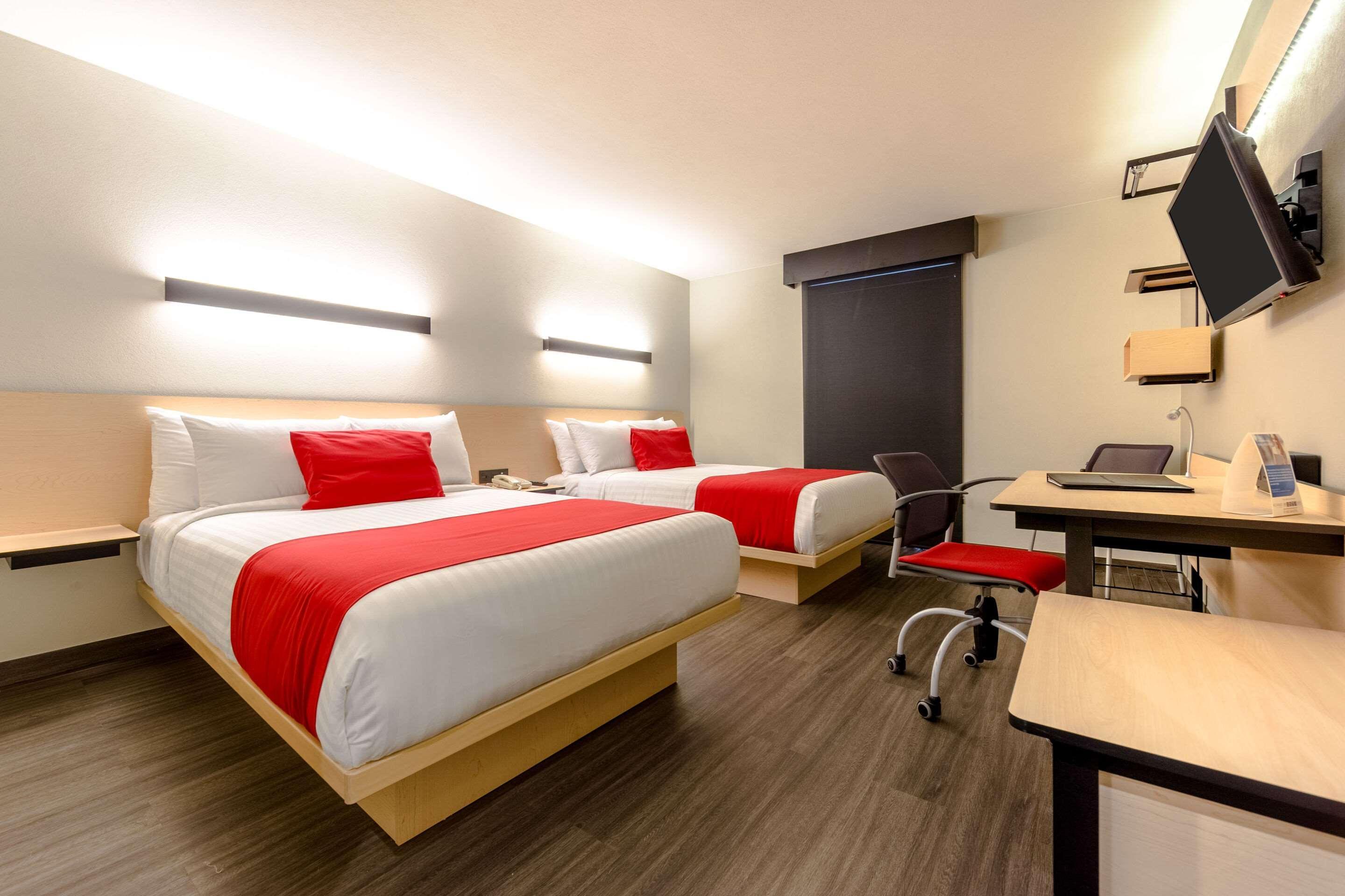 Comfort Inn Делисиас Екстериор снимка