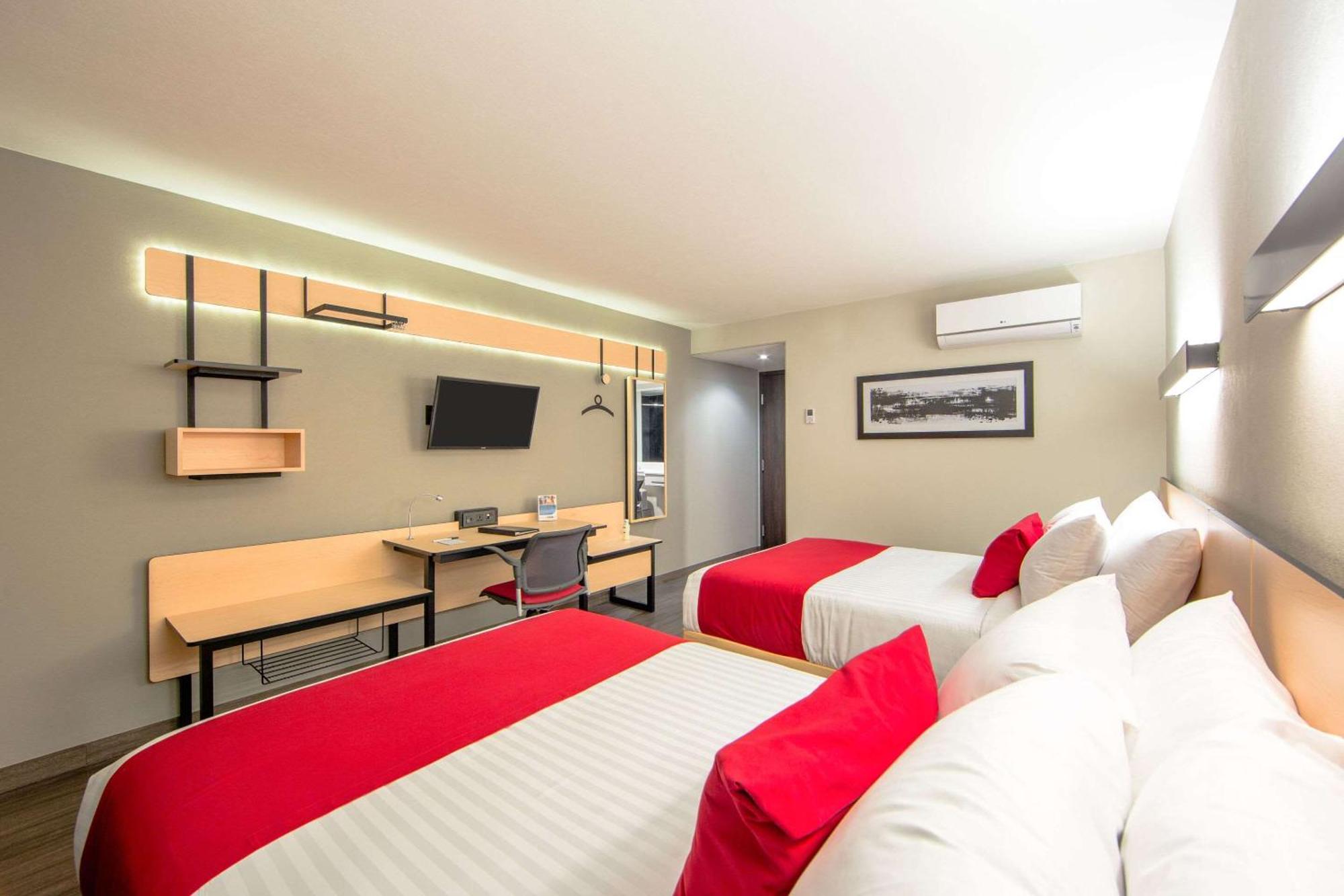 Comfort Inn Делисиас Екстериор снимка
