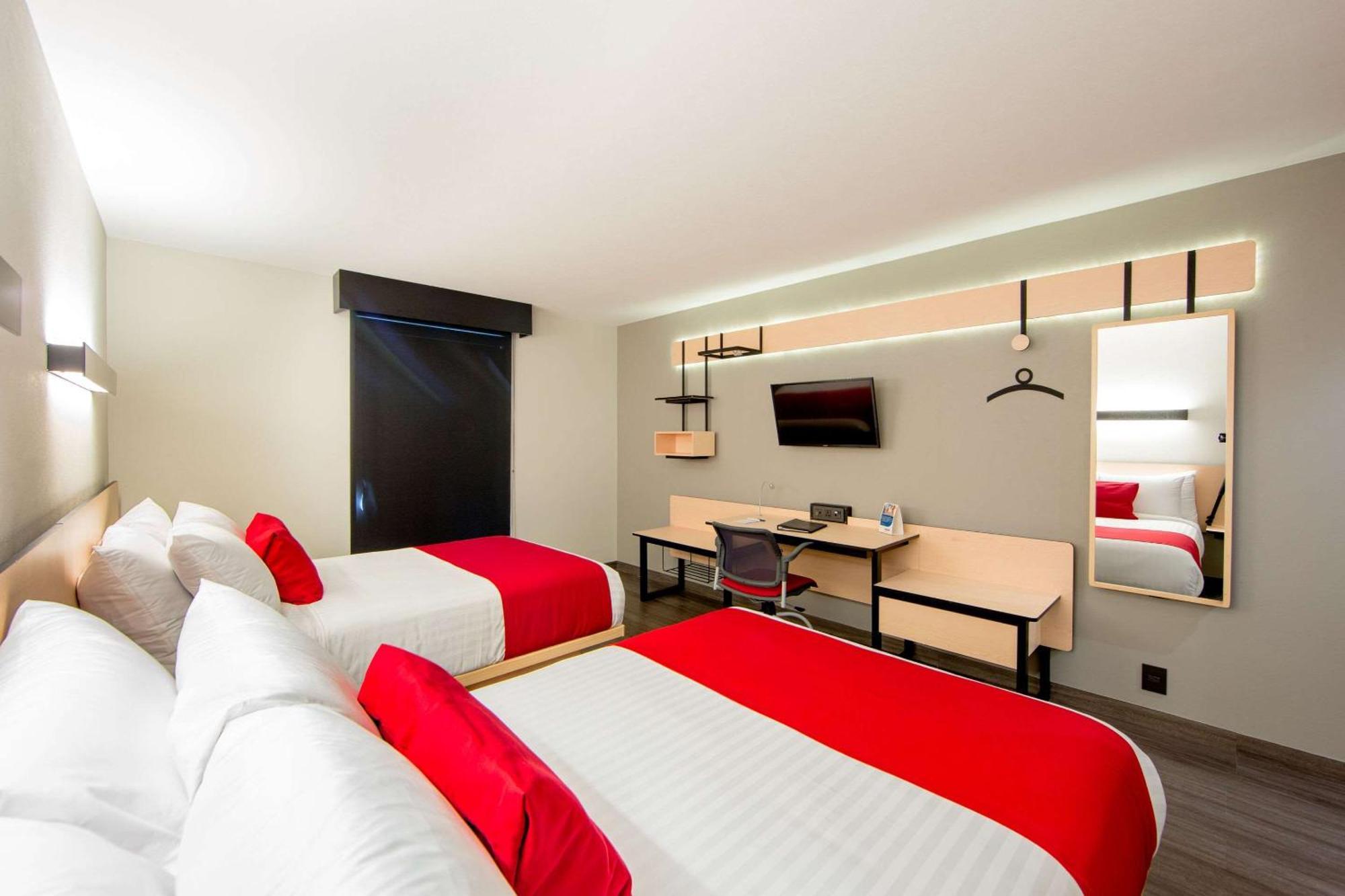 Comfort Inn Делисиас Екстериор снимка